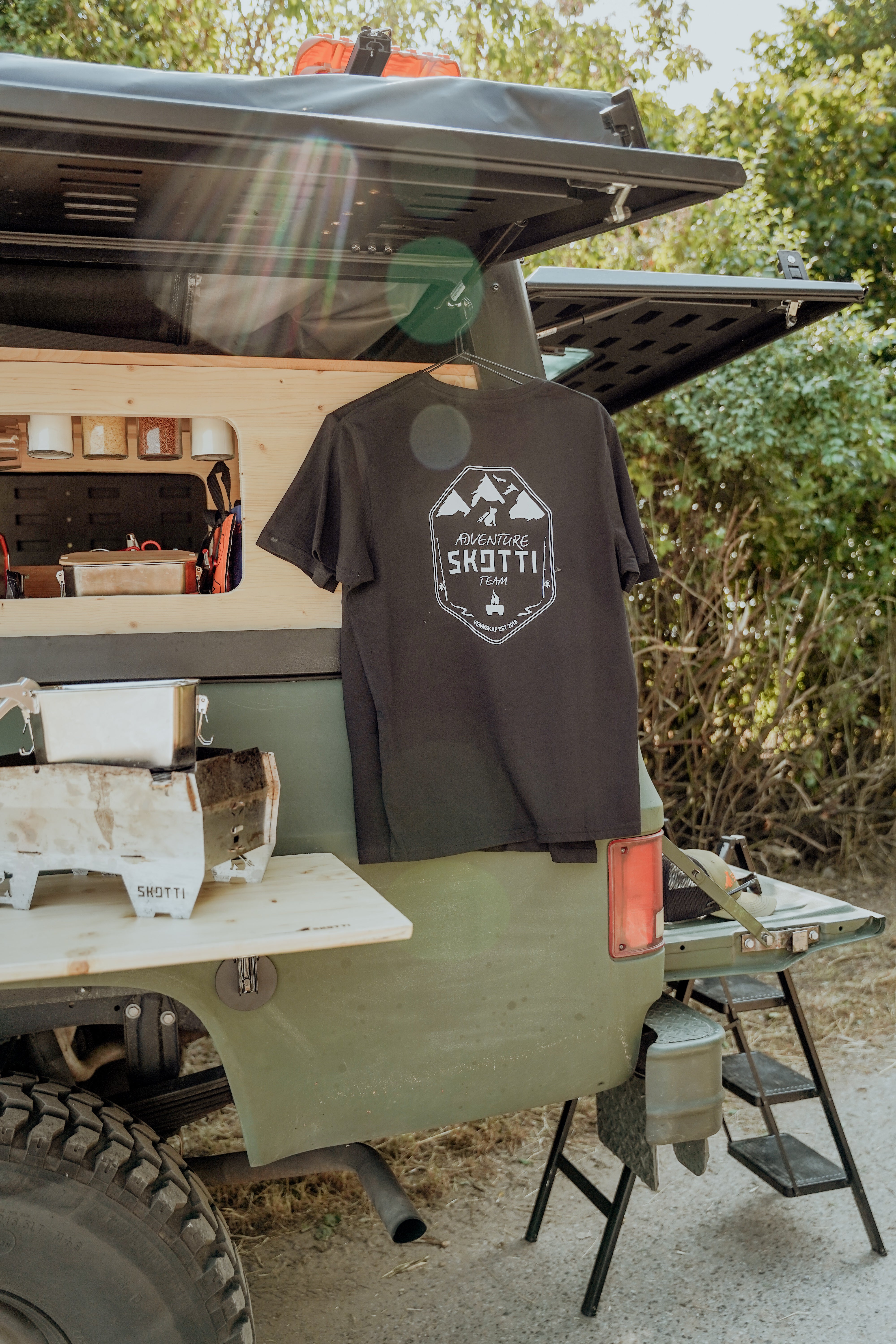 SKOTTI Adventure Club T-Shirt